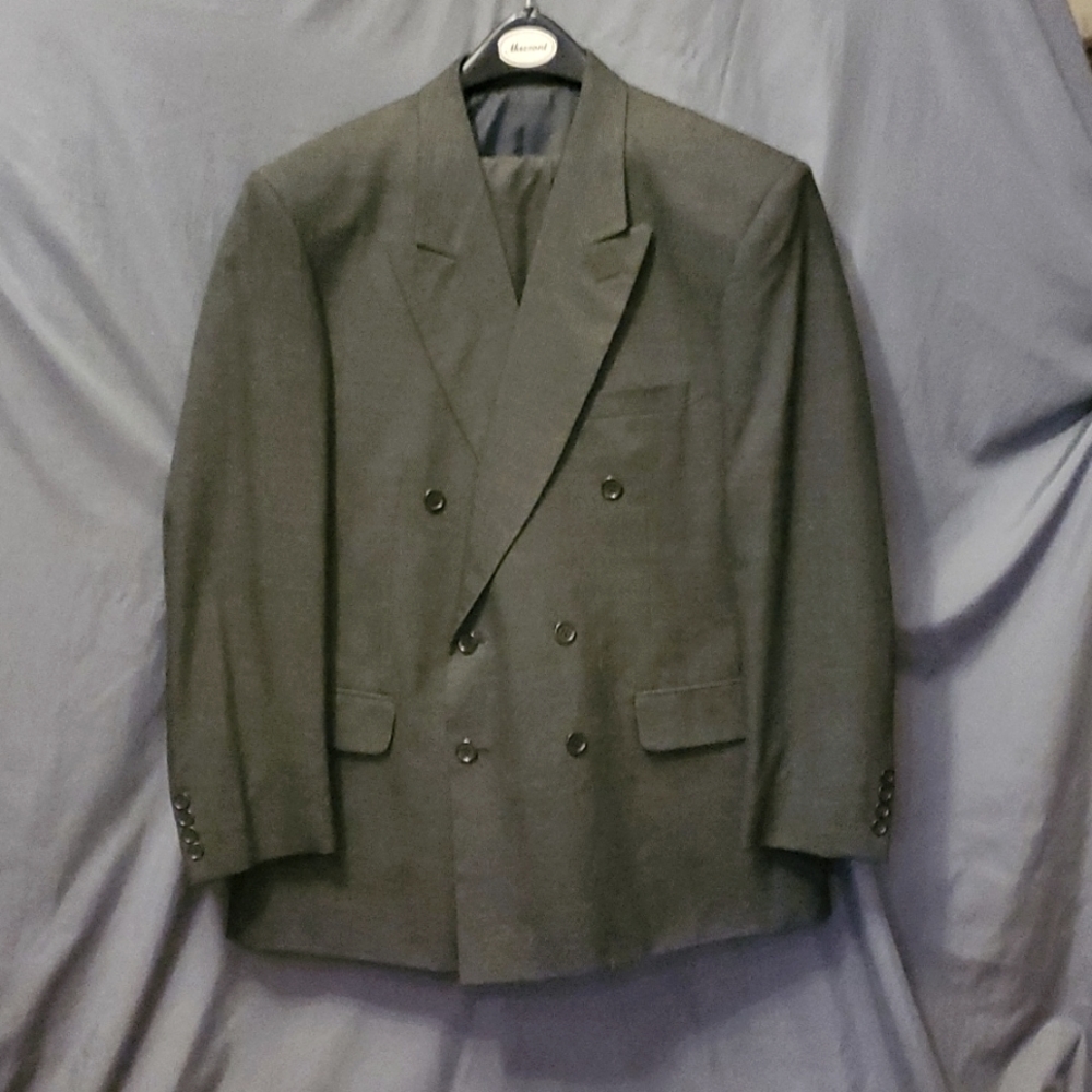 Brand new charcoal gray  Marroni suit size 44R